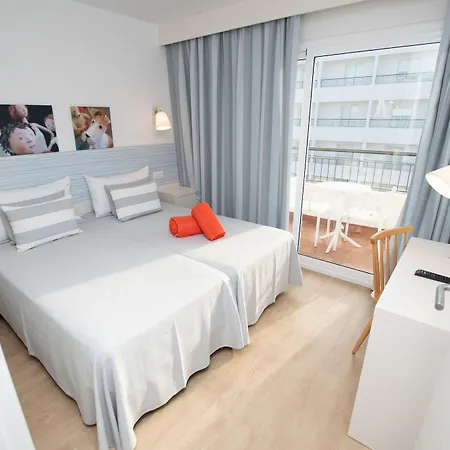 Fergus Club Pineda Splash 酒店