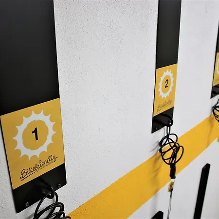 Fergus Club Pineda Splash 酒店 4*