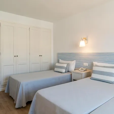 Fergus Club Pineda Splash 酒店