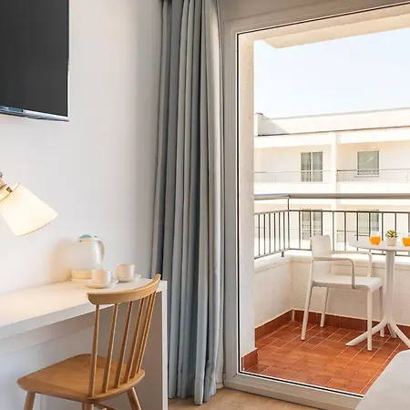 Fergus Club Pineda Splash 酒店 4*