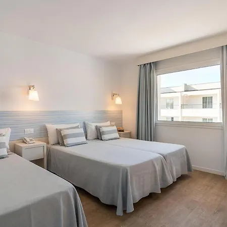 Fergus Club Pineda Splash