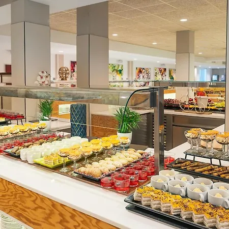 Fergus Club Pineda Splash