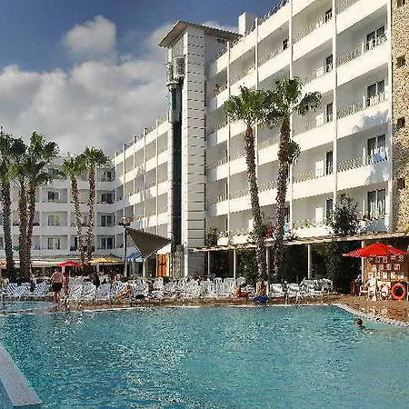 Fergus Club Pineda Splash 酒店 皮内达德马尔