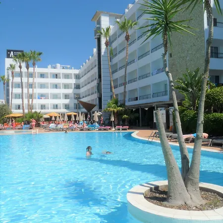 Fergus Club Pineda Splash 酒店 4*