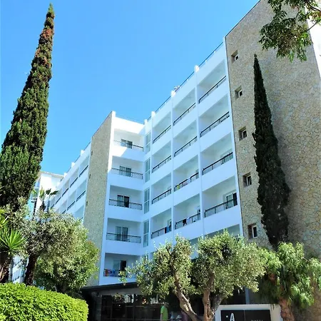 Fergus Club Pineda Splash 酒店 4*